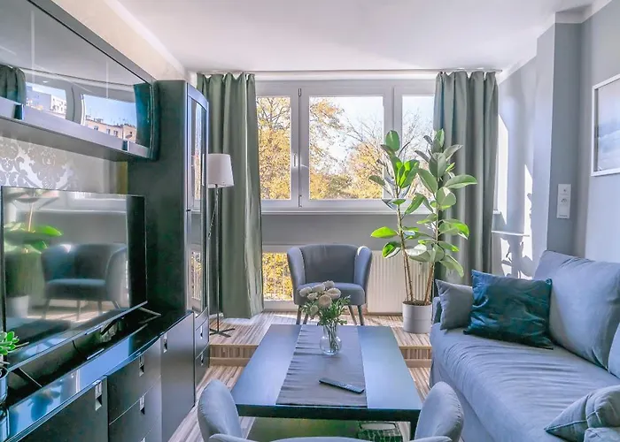 Apartment Flower Check In 24h